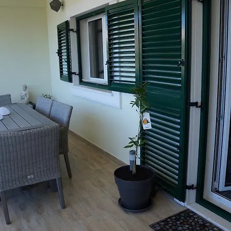 Zen Den Zaboric Apartment Exterior photo