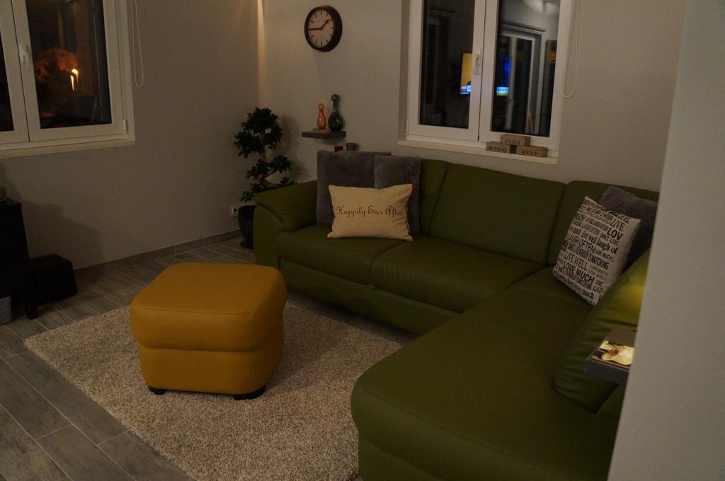 Apartment Zen Den